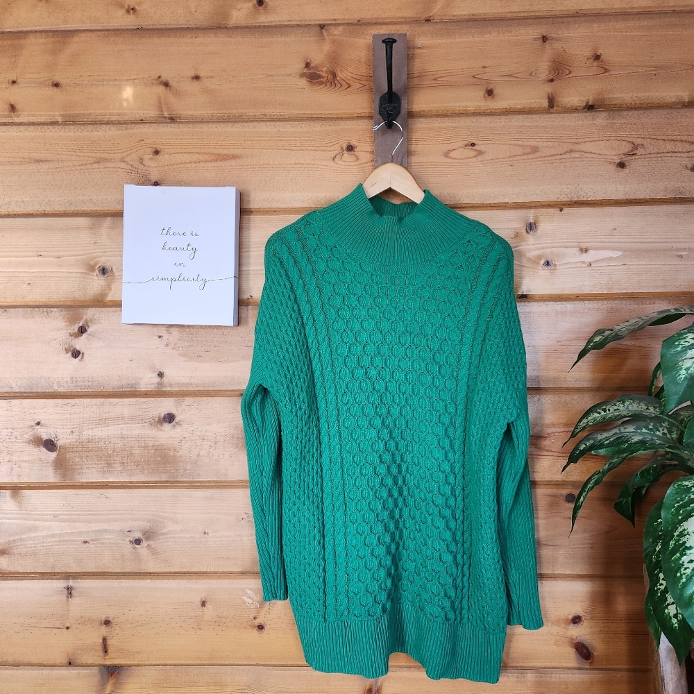 Crown & Ivy Green Cable Knit Sweater Mock Neck Tunic Long Ribbed Textured Size M